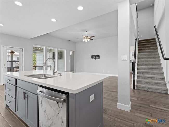 6501 Crockett Cv