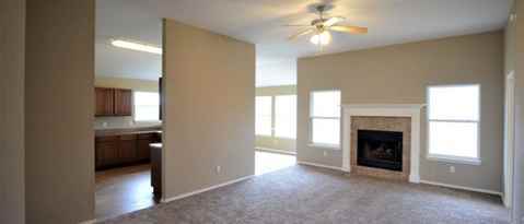 Photo - 2810 Bastion Loop