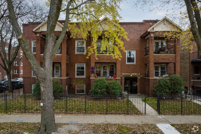 Photo - 2453-2459 W Sunnyside Ave