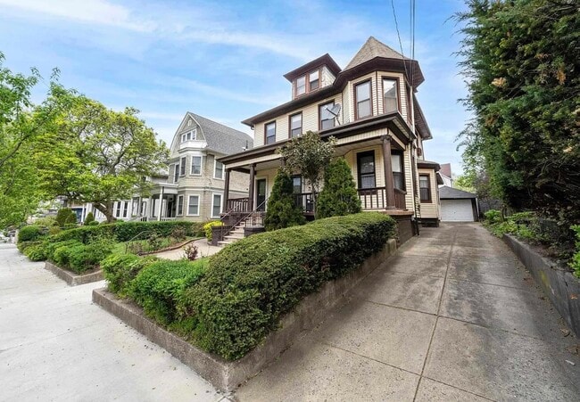 Building Photo - 56 Clifton Terrace Unit 2