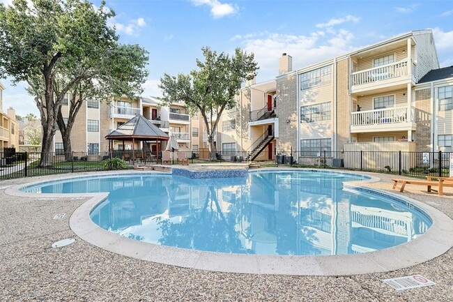 Photo - 2750 Holly Hall St Unidad 1711