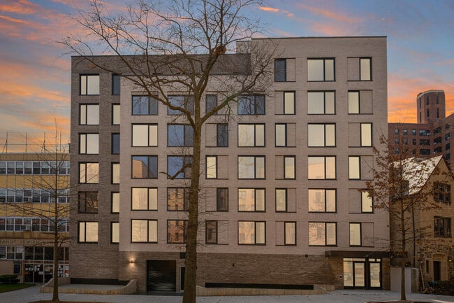 Building Photo - 3870 Sedgwick Ave