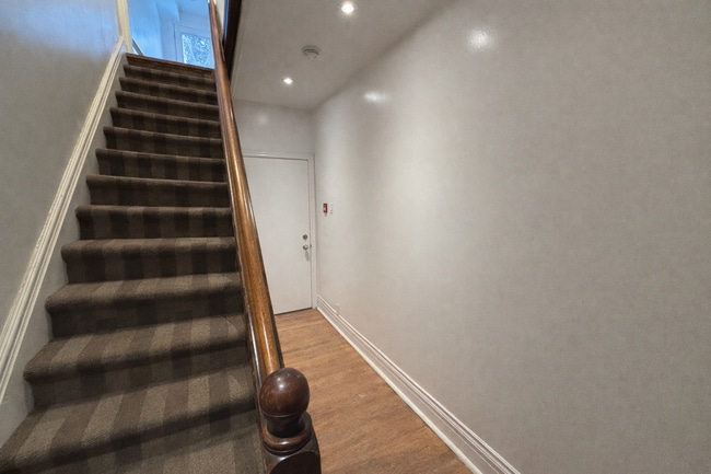 Photo - 584 Huron St Unité 4