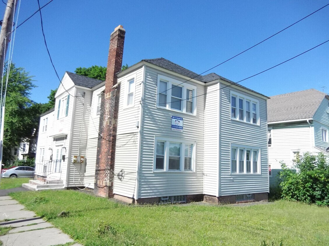 Photo - 2401 E Genesee St (Syracuse, NY)