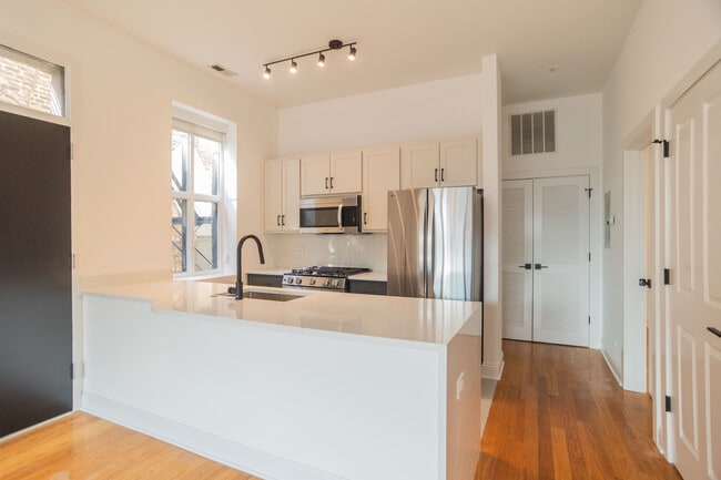 Photo - 3817 N Fremont St Unidad 1R