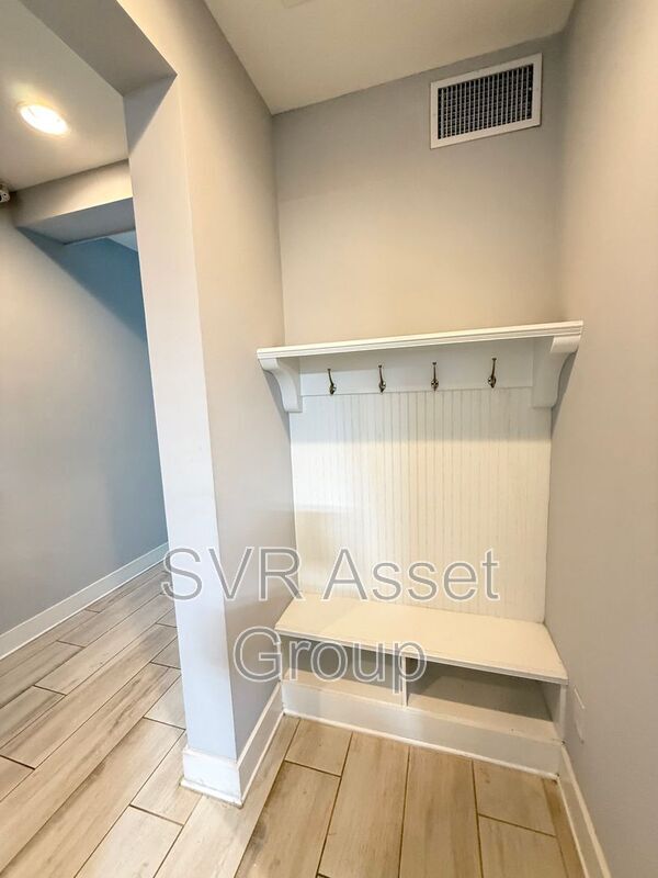 Photo - 168 Rivercliff Trl