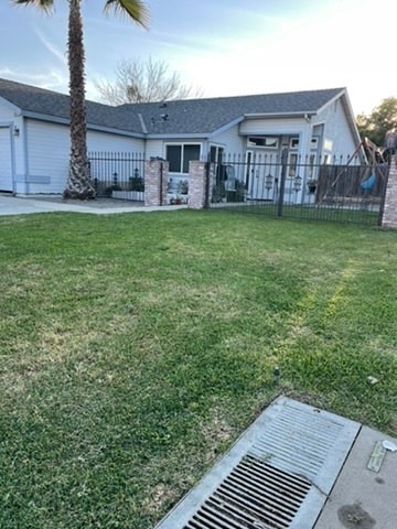 Photo - 2053 Thompson Ave