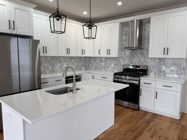 Photo - 1602 Litton Ave