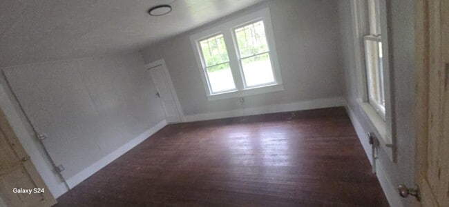 Photo - 2111 Sansom Ave