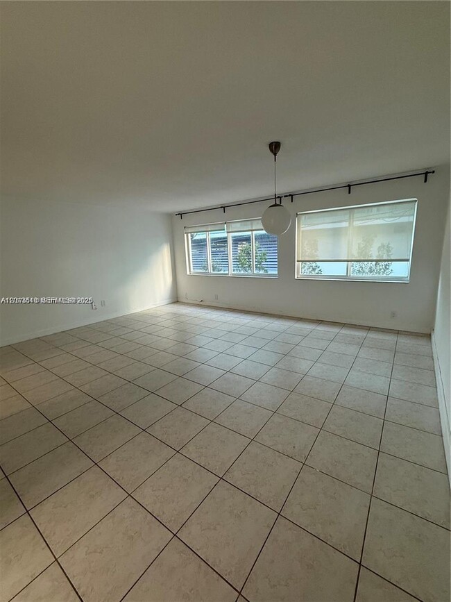 Photo - 9971 W Bay Harbor Dr Unit 205