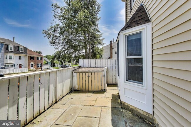 Photo - 20117 Locustdale Dr