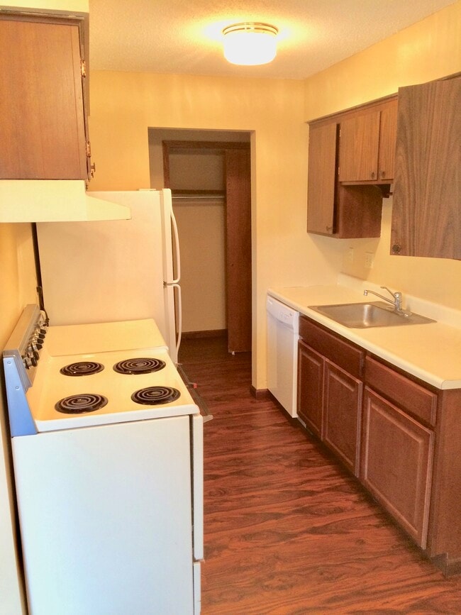 Photo - 901 11th Ave S Unit 901 11th Avenue South 4