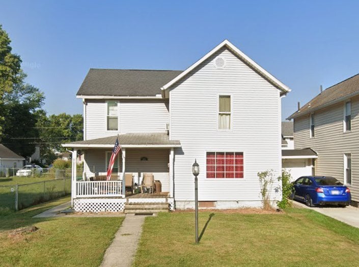 Photo - 381 Woods Ave