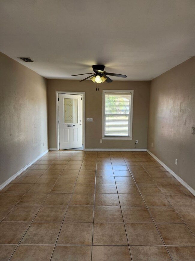 Photo - 3365 Normandy Dr