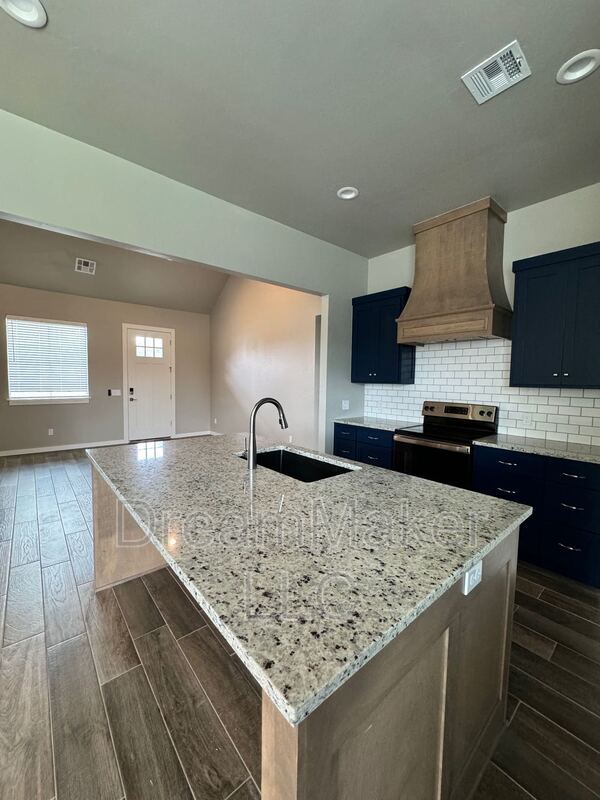 Photo - 5328 Red Maple Ave