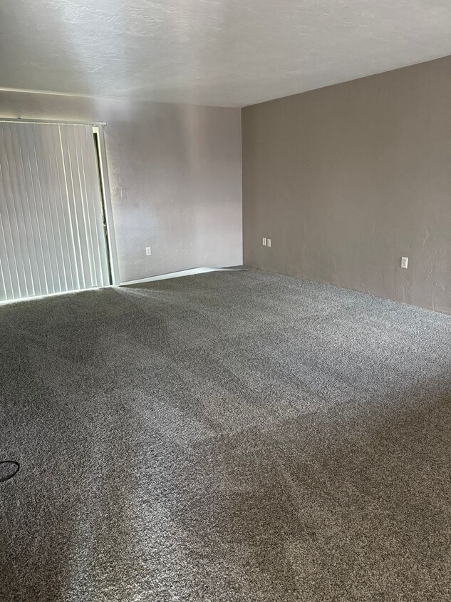 Location, location, location! 876 SF Unit-... - Location, location, location! 876 SF Unit-...