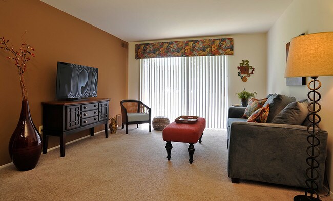 Bristol Square and Golden Gate Apartments For Rent in ...