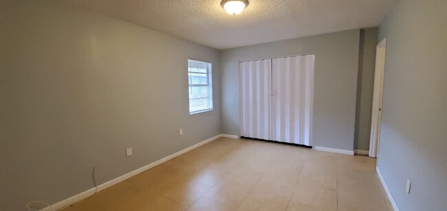 Photo - 2/1.5 Move In Ready Unit 2578 Chestnut Woods Dr