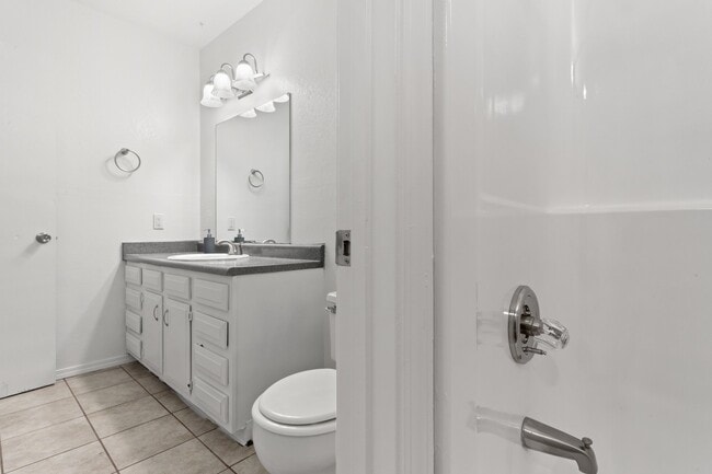 Photo - Riverwood Apartments