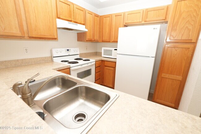 Photo - 110 Turpial Way Unit 103