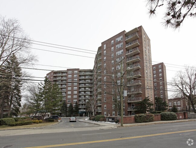 Photo - Fountain Terrace at Strawberry Hill