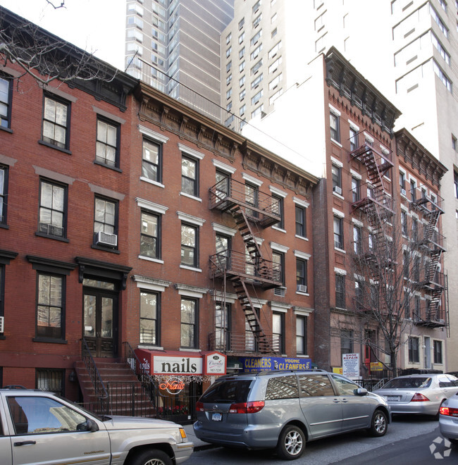 Building Photo - 210 East 87 Street Rental