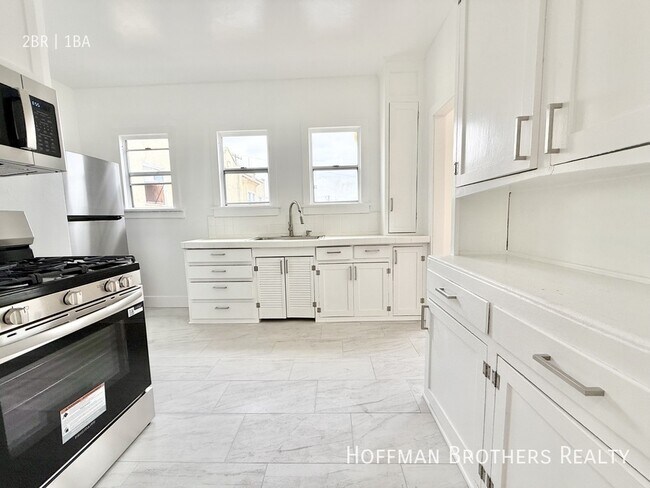 Photo - 4850 1/2 Mascot St -