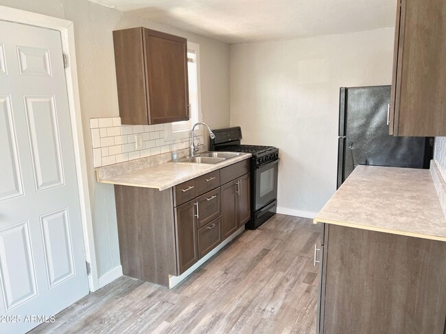 Photo - 1125 E Devonshire Ave Unit 2