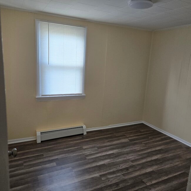 49 Holly St Unidad 2nd Floor Apartment