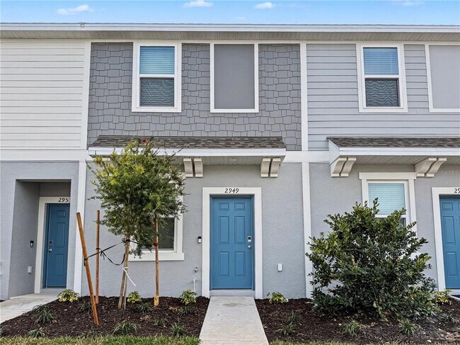 Building Photo - 2949 Skyline Lp