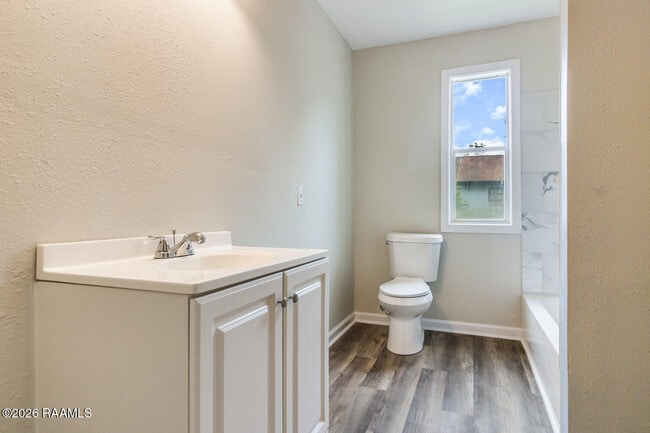 Photo - 110 4th St