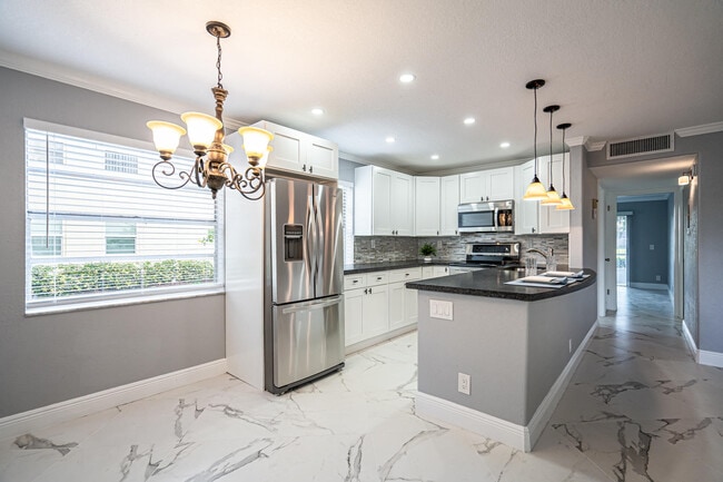 Photo - 244 Normandy Ln