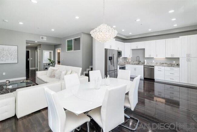 Photo - 889 Date St Unidad 348