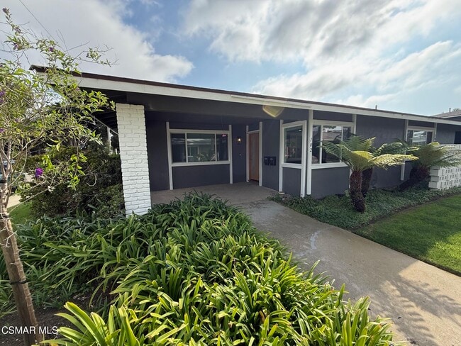 Photo - 102 W Alta Green