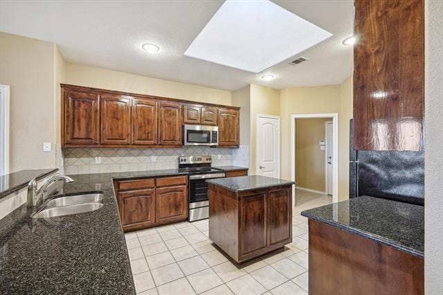 Photo - 3412 Hornbeam St