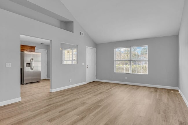 Photo - 525 Rushing St