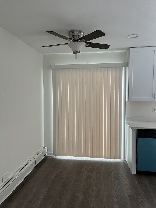 Photo - 435 Echo Ln Unit 1