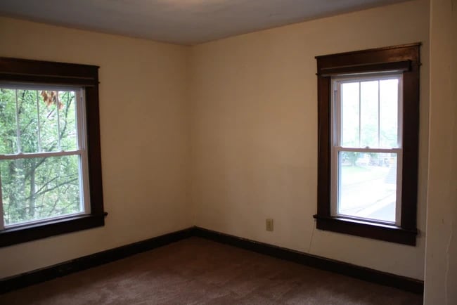 Photo - 518 E 2nd St