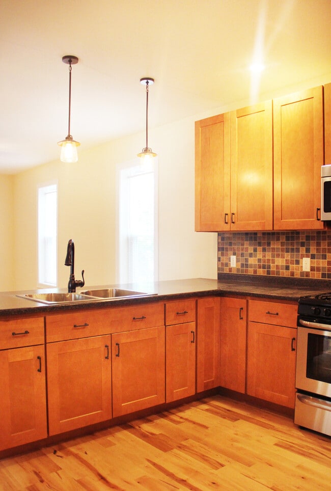 Photo - 26 Converse Ct Unit APT 4