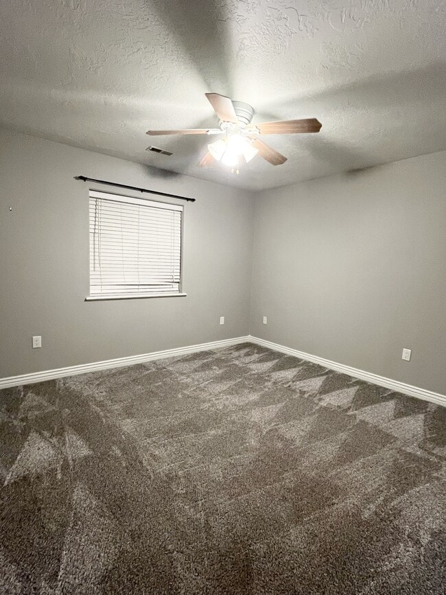 Photo - 510 Gwen Loop