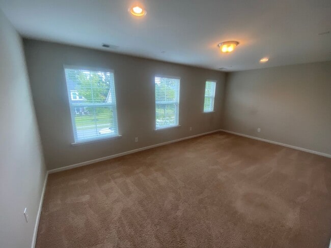 Photo - 4 Bedrooms 2.5 Baths in Richmond Hill, Available in 8/10/26!! Located in the sought-after Buckhea...