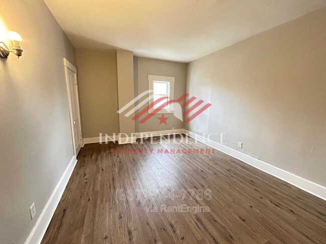 Photo - 815 S Main St