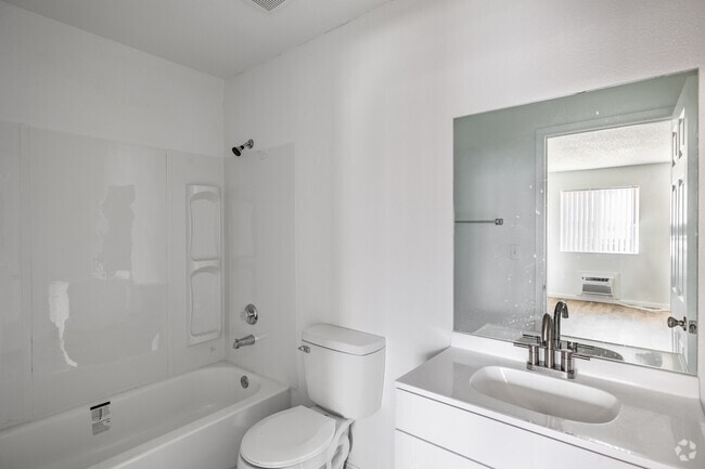 Studio - 396 SF - Bathroom
