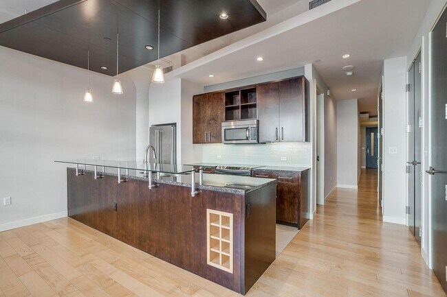 Photo - Come Live in Historic Montgomery Plaza- Ea...