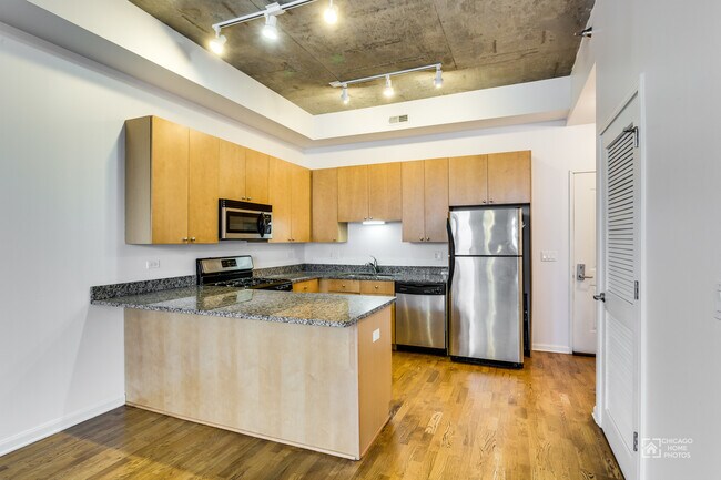 Photo - 1464 S Michigan Ave