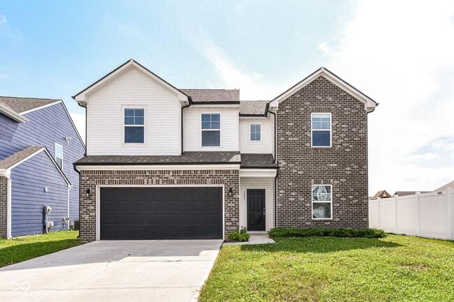 Building Photo - 5051 Maywood Dr