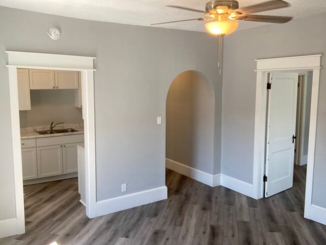 Photo - 239 2nd Ave NE Unidad 6