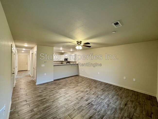 Photo - 201 Spindle Ct Unit 202