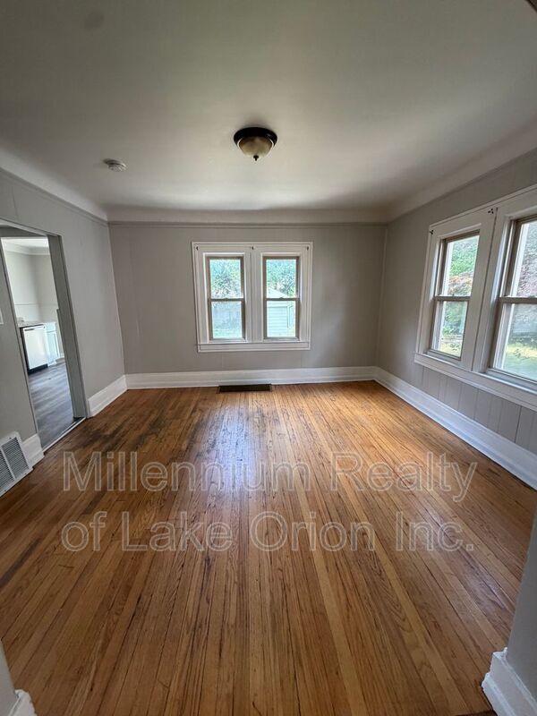 Photo - 49 Neome Dr