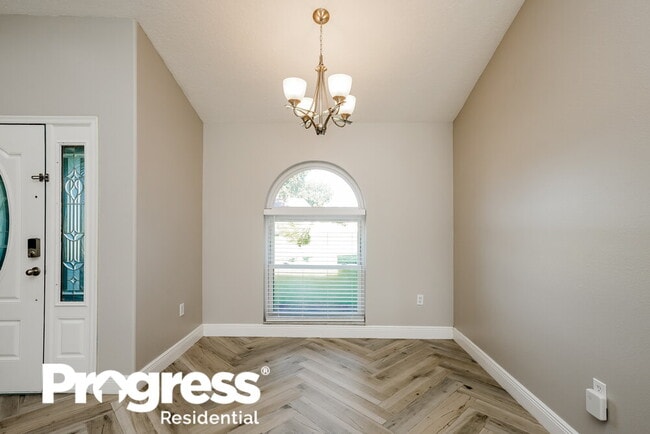 Photo - 2877 Middleton Cir
